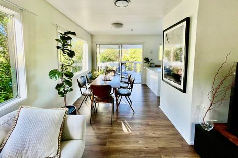 Photo of property in 2/56 Knightsbridge Drive, Forrest Hill, Auckland, 0620