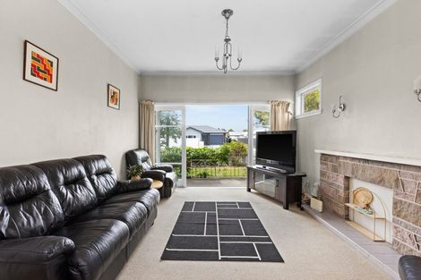 Photo of property in 18 Avenue Road, Greenmeadows, Napier, 4112