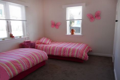 Photo of property in 49f Martyn Street, Waiuku, 2123