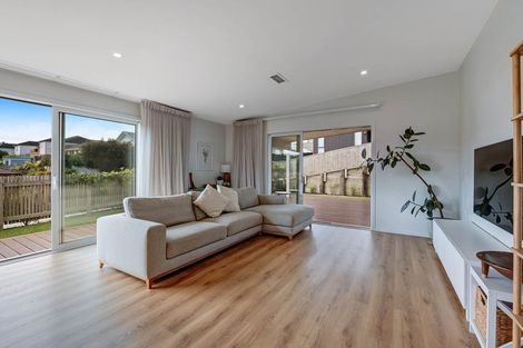 Photo of property in 35 Hewson Drive, Snells Beach, 0920