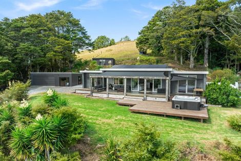 Photo of property in 442 Whananaki Road North, Opuawhanga, Hikurangi, 0181