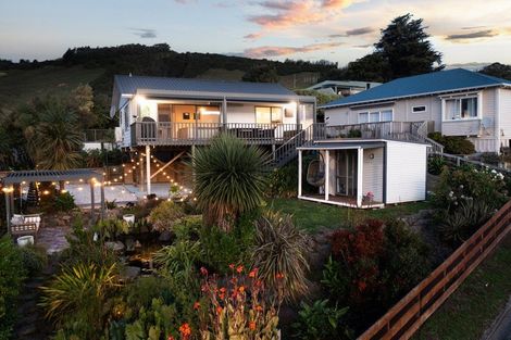 Photo of property in 18 Haywards Lane, Duvauchelle, 7581