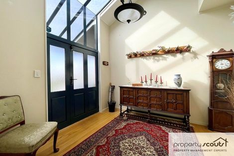 Photo of property in 98 Gover Street, New Plymouth, 4310