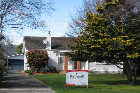 Photo of property in 30 Quinn Road, Levin, 5510