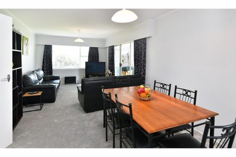 Photo of property in 1/127 Centreway Road, Orewa, 0931