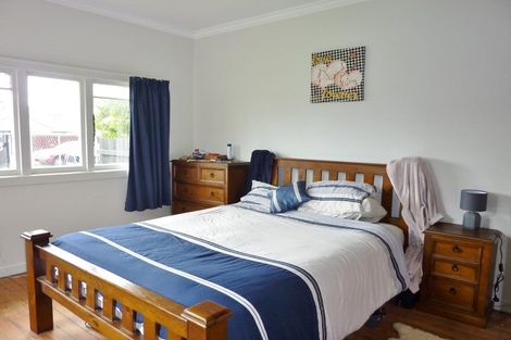 Photo of property in 180 Queen Street, Westport, 7825