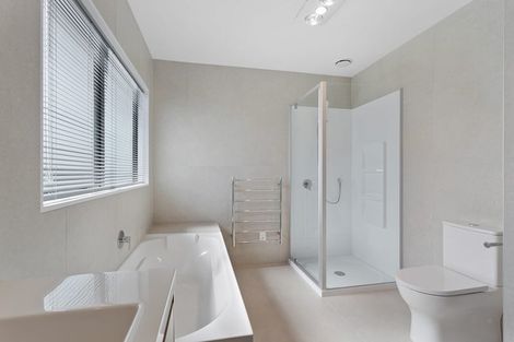 Photo of property in 77 Pepene Avenue, Takanini, Auckland, 2112