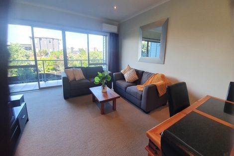 Photo of property in The Strand, 4/16 Ronald Street, Strandon, New Plymouth, 4312