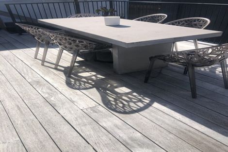 Photo of property in 1/18 Penning Road, Castor Bay, Auckland, 0620