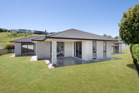 Photo of property in 11 Caldera Crescent, Pyes Pa, Tauranga, 3112