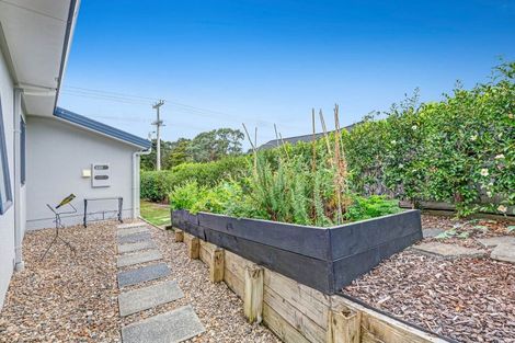 Photo of property in 20 Otanerua Road, Hatfields Beach, Orewa, 0931