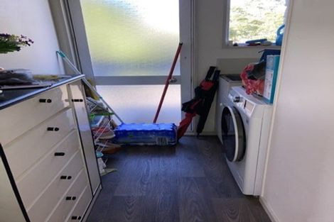 Photo of property in 5 Meadowvale Rise, Titirangi, Auckland, 0604