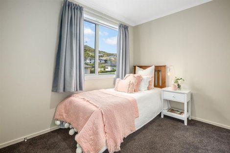 Photo of property in 11 Banks Boulevard, Whitby, Porirua, 5024