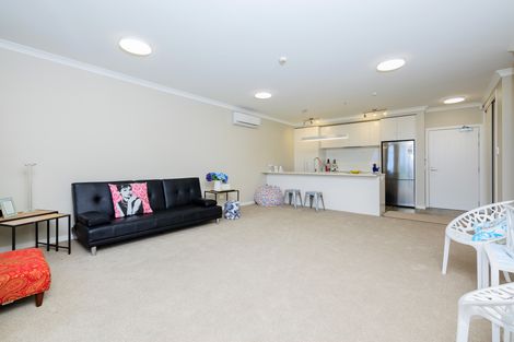 Photo of property in 30 Rewa Rewa Lane, Orewa, 0931