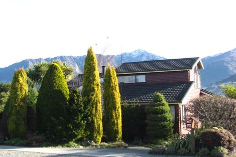 Photo of property in 36 Oregon Drive, Kelvin Heights, Queenstown, 9300