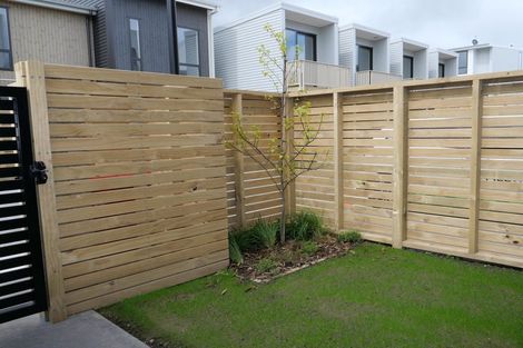 Photo of property in 2 Kamahi Place, Paraparaumu, 5032