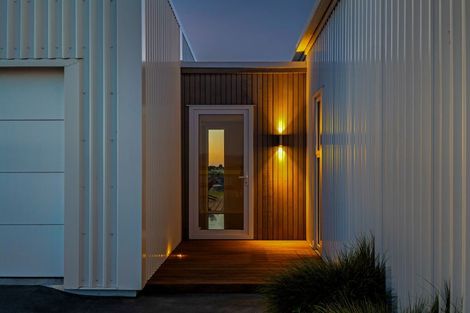 Photo of property in 2 Rangeview Rise, Foxton Beach, Foxton, 4815