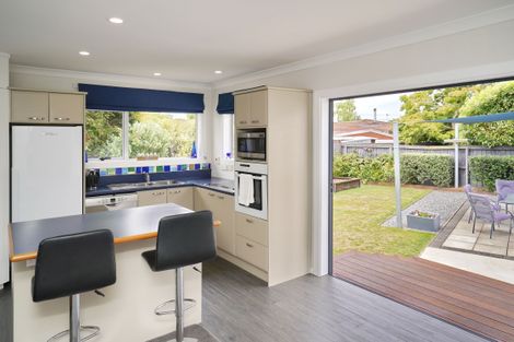 Photo of property in 133 Kendal Avenue, Burnside, Christchurch, 8053