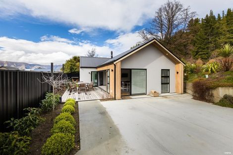 Photo of property in 32 Kingan Road, Luggate, Cromwell, 9383