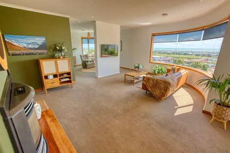 Photo of property in 41 Puketahi Street, Greymouth, 7805