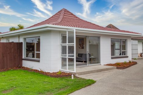 Photo of property in 1/18 Hardy Street, New Brighton, Christchurch, 8061