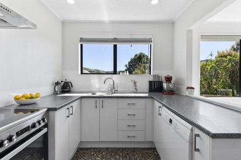 Photo of property in 15 Abilene Crescent, Churton Park, Wellington, 6037