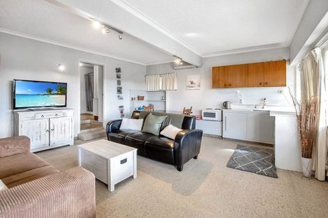 Photo of property in 8 Happy Home Road, Westmorland, Christchurch, 8025