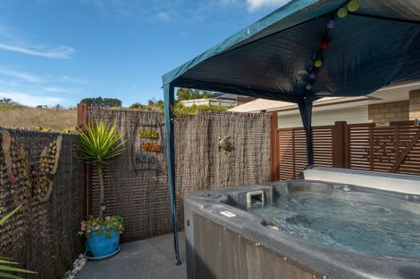 Photo of property in 23 Falcon Drive, Welcome Bay, Tauranga, 3112