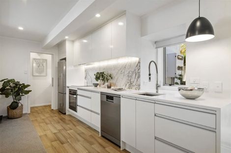 Photo of property in 3/9 Brian Avenue, Forrest Hill, Auckland, 0620