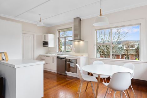 Photo of property in 29 Grandview Crescent, Opoho, Dunedin, 9010