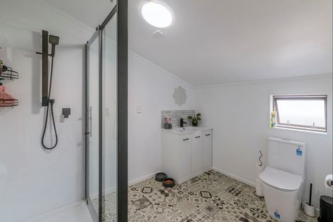 Photo of property in 6 Highbury Drive, Levin, 5510