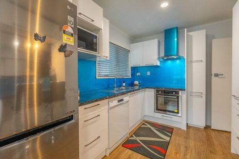 Photo of property in 4 Upham Crescent, Taradale, Napier, 4112