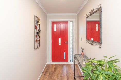 Photo of property in 37 Golf Vue Place, Castlecliff, Whanganui, 4501