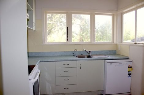 Photo of property in 4 Griffen Park Road, Mount Roskill, Auckland, 1041