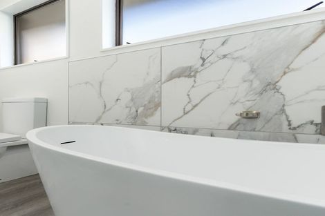 Photo of property in 3 Phoenix Avenue, Hokowhitu, Palmerston North, 4410