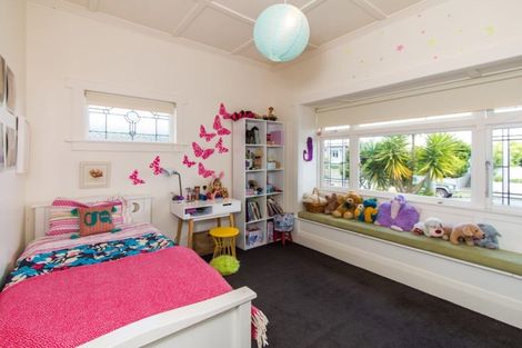 Photo of property in 6 Westmere Crescent, Westmere, Auckland, 1022