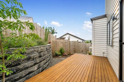 Photo of property in 50d Sandgate Avenue, Botany Downs, Auckland, 2010
