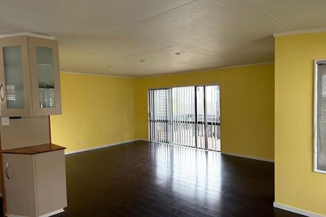 Photo of property in 32 Wai Iti Place, Clendon Park, Auckland, 2103