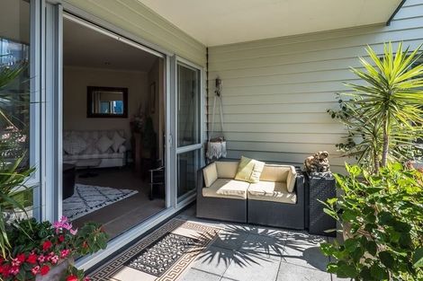 Photo of property in 10/4u Seaview Road, Paraparaumu Beach, Paraparaumu, 5032