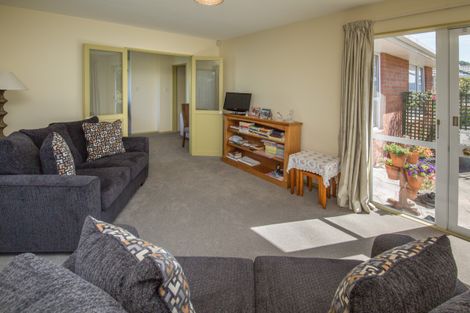 Photo of property in 2/125 Hawthornden Road, Avonhead, Christchurch, 8042