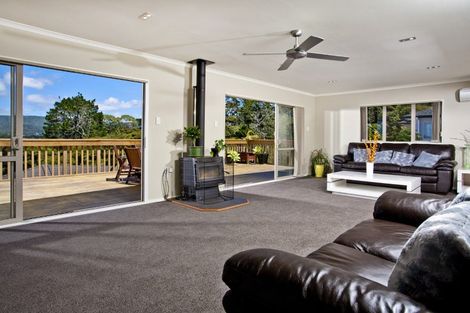 Photo of property in 112 San Marino Drive West, Henderson, Auckland, 0612