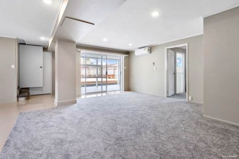 Photo of property in 80 Roberts Road, Te Atatu South, Auckland, 0610