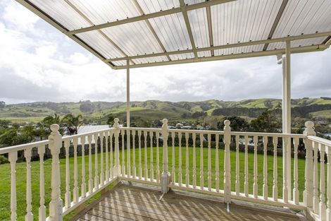 Photo of property in 8 Forlong Rise, Helensville, 0800