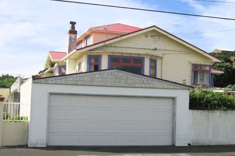 Photo of property in 38 Trent Street, Island Bay, Wellington, 6023