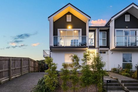 Photo of property in 47 Cleat Street, Whitby, Porirua, 5024