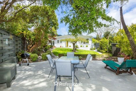 Photo of property in 6 Fendalton Crescent, Pinehaven, Upper Hutt, 5019