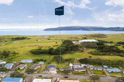 Photo of property in 38 Owhiti Street, Titahi Bay, Porirua, 5022