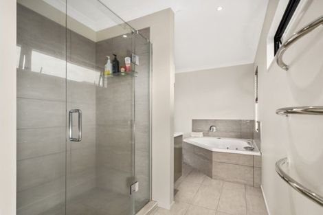 Photo of property in 105 Waikite Road, Welcome Bay, Tauranga, 3175