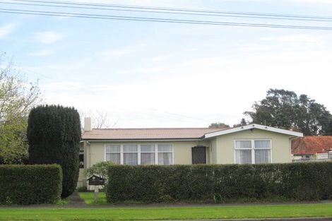 Photo of property in 128 Govett Avenue, Frankleigh Park, New Plymouth, 4310