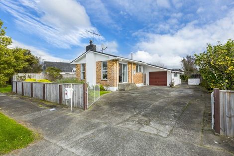 Photo of property in 15 Akron Grove, Totara Park, Upper Hutt, 5018